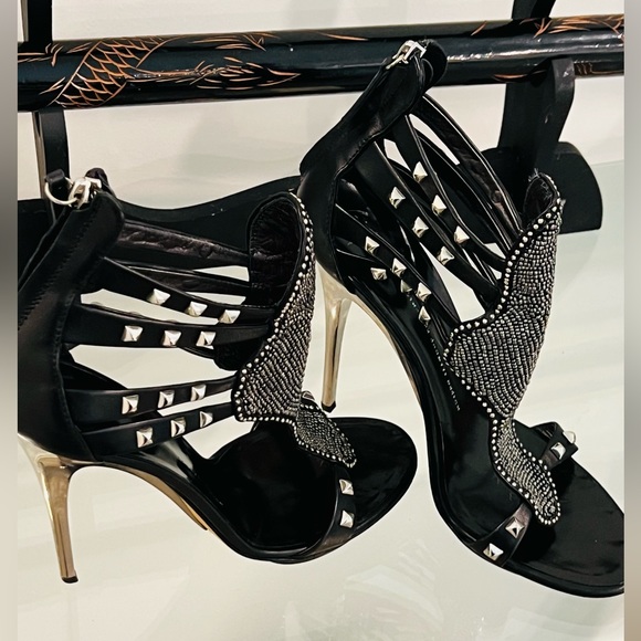 Chic Giuseppe Zanotti Heels: Elegance Awaits